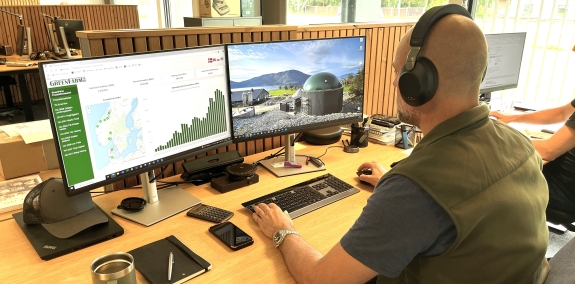 GreenFarm medarbejder laver telefonisk support